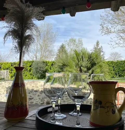 Maison Superbe Sur 2 Etages Avec Piscine Casa de Férias Celles (Dordogne)